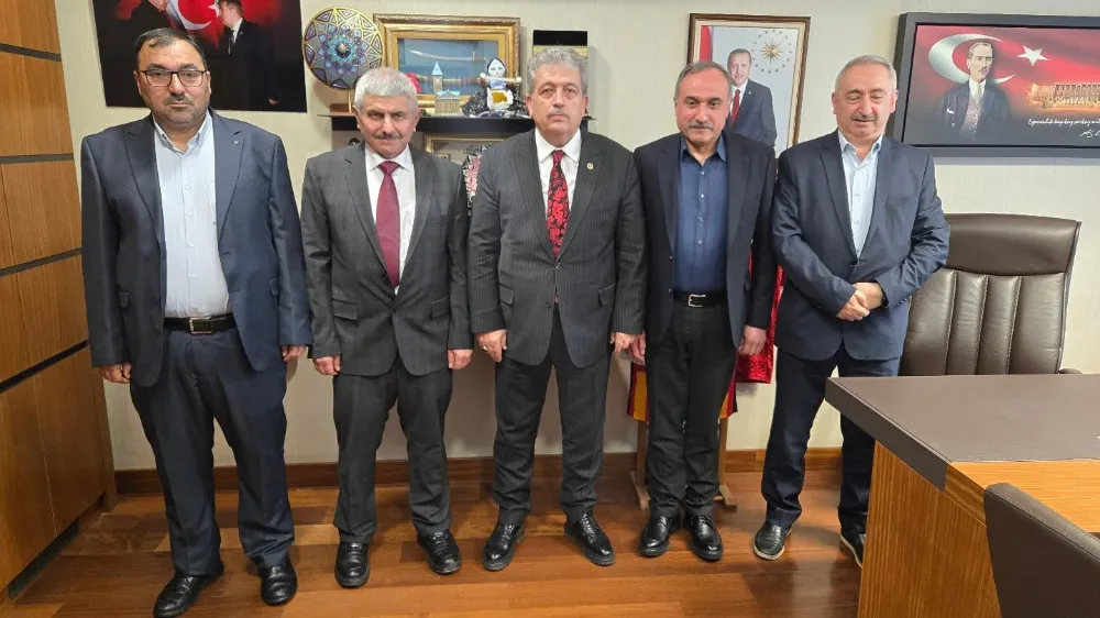 KIZILÖRENLİLER DERNEĞİNDEN ÖZSOY’A GAZİ MECLİSTE ZİYARET