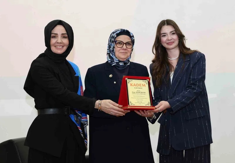 Milletvekili Böhürler, ERÜ’de gençlerle buluştu